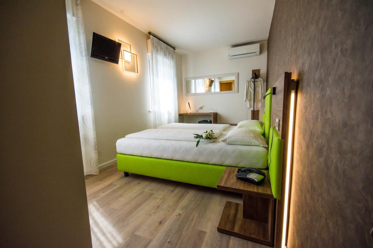 Hotel Eden Torri Del Benaco Luaran gambar