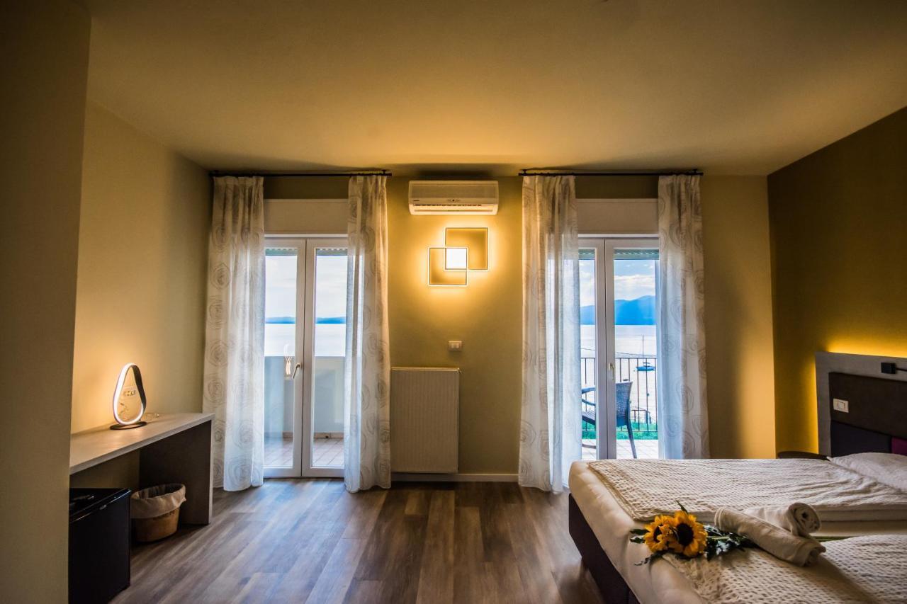 Hotel Eden Torri Del Benaco Luaran gambar
